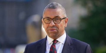 ბრიტანეთი უკრაინას ტანკებს მიაწვდის – ეს იქნება გზავნილი პუტინისთვის – ჯეიმს კლევერლი