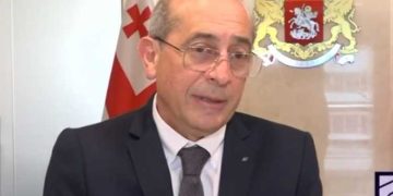 “ხითხითი გახსოვთ?” – პენიტენციურის წარმომადგენელი სააკაშვილის პროცესზე ექიმს