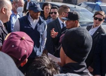  “ნიუ-იორკში მიგრანტებისთვის ადგილი არ არის… დადგა დრო, მთავრობამ თავისი მოვალეობა შეასრულოს” – ქალაქის მერი მექსიკის საზღვართან ჩავიდა