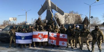 “ქართველი, ბელარუსი და რუსი მოხალისეების შეხვედრა ბახმუტში” – ფოტო