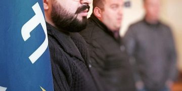 „ბლუკუნა ვანოს დამსახურებული პანჩურები ამოარტყეს…დადასტურდა შავნოდარას რუსეთუმე მრუშობა“ – დიტო სამხარაძე