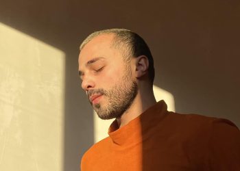 “ვიღაცები ამბობენ რომ მათი დედები ვერ მიტანენ და ღმერთს ევედრებიან, რომ ჩემნაირი ადამიანი მათ ოჯახს არ გაეკაროს” – თორნიკე ნანობაშვილი