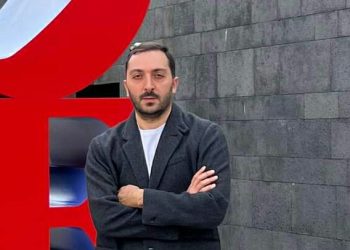 “გაიღო კარები და შემოვიდა ესეთი “აბრაგი” – რა ფოტოს აქვეყნებს კულუმბეგოვი