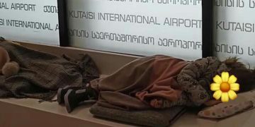 “ქუთაისის აეროპორტში ბავშვებს სძინავთ იატაკზე – უპატრონო ქვეყანა” – ვიკა ბუკია