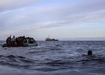 მედია – იტალიაში მიგრანტების გემის ჩაძირვის შედეგად 30-ზე მეტი ადამიანი დაიღუპა