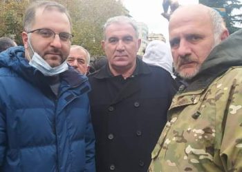 “სანამ ღალატის თეორიას აყვებით, გთხოვთ ჯერ მე მესროლოთ ტალახი” – კობა ხაბაზი პოლიტსაბჭოს ტოვებს