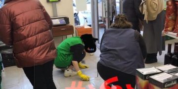 “ახალი ამბავი გაიგეთ? 750 ლარად შეგვიძლია ვიყოთ მოლარე-კონსულტანტი, მუშა, დაცვა, დამლაგებელი და ჩაკ ნორისი” – “არა მონობას”