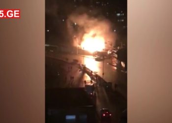 (ვიდეო) – ძლიერი ხანძარი ბათუმში – მედია