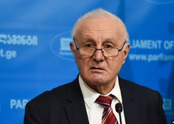 „ფრიდონ ინჯია არ იყო, პუტჩისტებს, კიტოვანს და სიგუას თბილისის ზღვაზე სატელევიზიო მოწყობილობები რომ დაუმონტაჟა და მისცა მათ საშუალება, პროპაგანდა და აგიტაცია ეწარმოებინათ?“