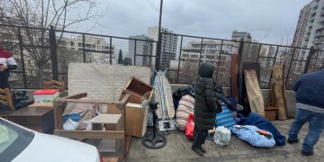 გიგაურებს სახლიდან ნივთები გამოუყარეს – გამოსახლება თბილისში