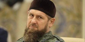 კადიროვი ჩეჩნეთის კონსტიტუციით “ხალხის მამა” გახდა