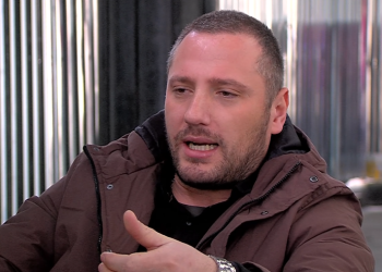 თავისუფლების უკანონო აღკვეთა და ფიზიკური შეურაცხყოფა – ახალგაზრდა კაცი პოლიციას ძალადობაში ადანაშაულებს