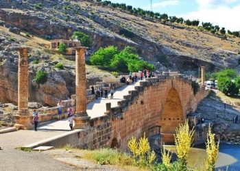 ვისი აგებულია ხიდი, რომელიც მიწისძვრას გადაურჩა? – “146-211 წლებში ააგეს”