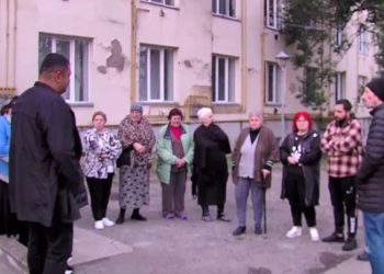 “გვირაბი გაჰყავთ, გამოაქვთ მიწა და კორპუსი ძირს მიდის” – ზესტაფონში მოსახლეობა ავტომაგისტრალის მშენებლობას აპროტესტებს