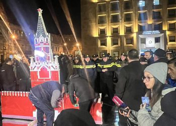 “პოლიცია იცავს კრემლს” – რა ხდება მთავრობის ადმინისტრაციასთან?