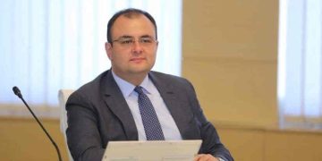 „რატი ბრეგაძე ამ თემაზე თურმე ძალიან ნერვიულობს, რადგან დიდი დრო არ არის დარჩენილი, როცა ივანიშვილი თითს დაუქნევს“