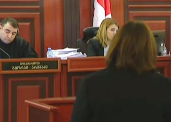 „გვირჩევნია საპირფარეშომდე ჩვენ მივაცილოთ, რომ ვარდნა არ მოხდეს, როგორც მედიკოსს, გული მტკივა მის გამო” – სააკაშვილის ექთანი