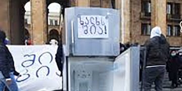 “იმათ კატა არ ელევათ, და თქვენ მახათი” – გუჯა ბიძია