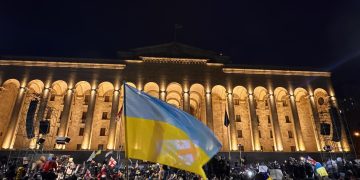 “ეს არის საქართველო – დიდება გმირებს” – აქცია რუსთაველზე