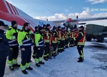 “უკრაინამ თურქეთში მაშველები გაგზავნა!  უკრაინამ, რომელიც ყოველ დღე იბომბება და მაშველები ჭირდება ყოველ წუთს!” – მიქაია