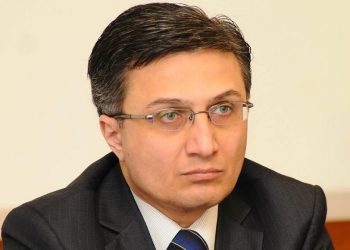 “კანონპროექტის ასე გაწვევა არ ხდება… სავარაუდოდ, ეს არის დროის მოგება და არა უარის თქმა რუსულ კანონზე” – იურისტი