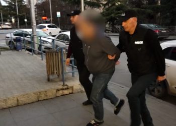 სასულიერო პირის დაჭრაში ბრალდებული, 42 წლის მამაკაცი დააკავეს