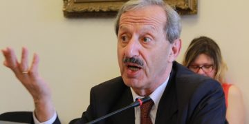 ,, ,,უნდა მოვითხოვოთ თუ არა პარლამენტის რიგგარეშე არჩევნები?” – ვახტანგ ხმალაძის განმარტება