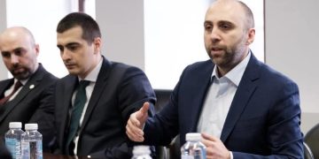 „ეროვნული ხალხის უუფლებო მდგომარეობაში ჩაყენებას ამ ქვეყანაში არავინ გაგიტარებთ, ქუდზე კაცი გამოვალთ გარეთ!“ – შოთა მარტინენკო