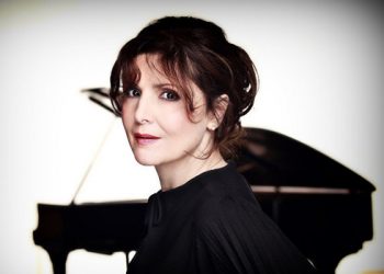 მოუხსენით ელისო ბოლქვაძეს მშვიდობის ელჩის სტატუსი – მწერლები და გამომცემლები იუნესკოს