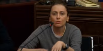 დაიგინები? გაჩუმდი, უწუგნურო! – დეკანოიძე ყაველაშვილს