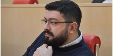 “კრახაბოლა”, დედას შევე@ი! ჩმორი! მიშას კუილო, ნაბი@ვარო“ – ვისზე წერს დიტო სამხარაძე