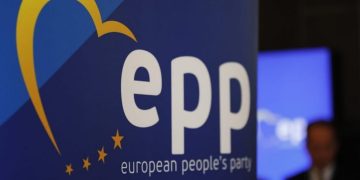 მოვუწოდებთ პოლიტიკოსებს საქართველოში, მოისმინონ ამომრჩევლების ხმა – EPP