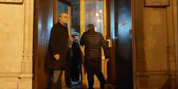 “ქაშვეთის კარი ღიაა! როგორც 9 აპრილს! ხალხი ეკლესიაში აფარებს თავს” – ირაკლი კუპრაძე