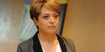 “ზურა ჯაფარიძისგან ცხონებული დავითაშვილის ქეისის გაკეთება გინდათ?! თავში როგორ ურტყით?” – ლაგაზიძე