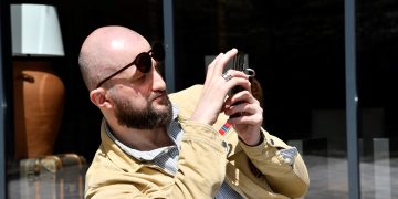 “როგორ ბედავთ ამ თემებზე ვაჭრობას, ვინმეს გიყვართ ეს ქვეყანა?” – რამაზ სამხარაძე