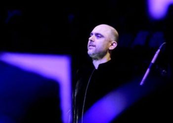 “ყველას ქედს ვუხრი, ვინც ახლა იცავს ქვეყანას რუსთაველზე დგომით, პოზიციით, მოქმედებით!” – ნიკოლოზ რაჭველი