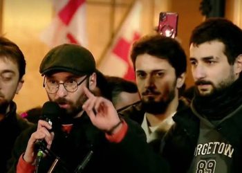 “ინიციატივა სტუდენტებმა ავიღეთ, პოლიტიკოსებს ქუჩით ბრძოლა თუ შეეძლოთ, პარლამენტში არ დარჩებოდნენ” – სტუდენტები