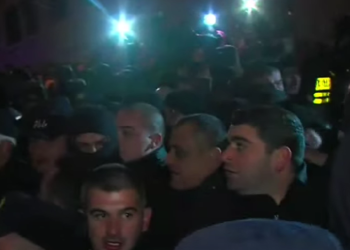 პოლიციამ სტუდენტების და ჟურნალისტების დაკავება დაიწყო