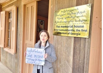 “ხოლიბულაში ვარ და აქედან სიმბოლურ საპროტესტო გზავნილს ვუგზავნი საქართველოს ხელისუფლებას” – თეონა ჭალიძე