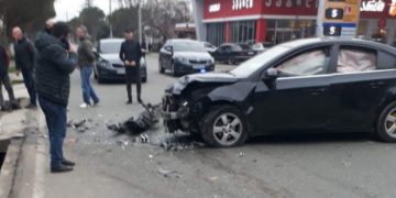 ზუგდიდში ერთმანეთს 3 მანქანა შეეჯახა