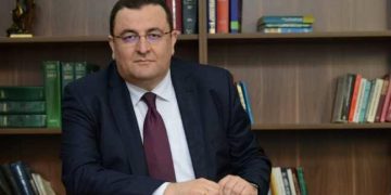 „აბა ერთი აქეთ გვიპასუხეთ“ – რა კითხვებს აქვეყნებს ზვიად კორძაძე?