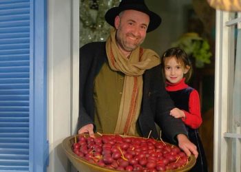 “ამ დღეს არც სტუმარი მოვიდოდა და არც ჩვენ წავიდოდით სადმე, ბებია ცალკე, მარტო საქმეს ირჩევდა…” – ზურა შევარდნაძე