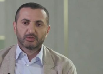 ,, 2012-ში ახალმა მთავრობამ ბიზნესში წილების დათმობა და ქვეყნის დატოვება მომთხოვა” – დავით კეზერაშვილი