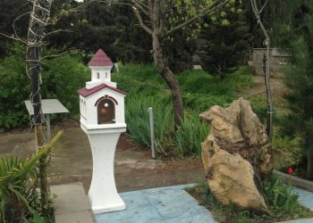 “ჩემი ძმის საფლავს პატარა, თეთრი ეკლესია ამშვენებდა, თავის ფეხიანად მოუხსნიათ და წაუღიათ…” – თეო წურქავა