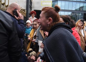 “შეგვხდით ბატონო, რა გახდება რომ 20 წუთი შეგვხვდეთ“