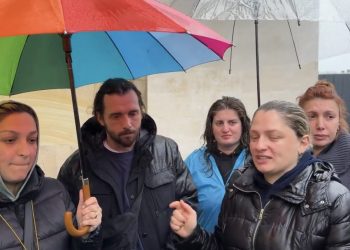 გთხოვთ, შეწყვიტეთ ჩარიცხვები – აქონდროპლაზიის მქონე ბავშვების მშობლები მოქალაქეებს