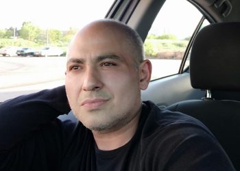 “აი, ესე იწყება აქციის მონაწილეების დარბევა და დასახიჩრება” – რა ვიდეოს ავრცელებს ბექა გრიგორიადისი