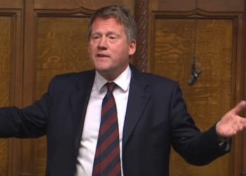 “ამ პრორუსულ ნაბიჯებზე პასუხისმგებლობა ბიძინა ივანიშვილსა და სხვა ოლიგარქებს ეკისრებათ” – ჰოლოუეი