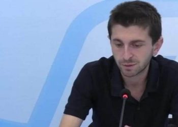 “ვანგრევთ ქართულ სოფელს, ტურისტული სექტორი დგას ერთ ადგილას, 50 ათასი სტატუსშეჩერებული სტუდენტი გვყავს!…” – ჯანყარაშვილი