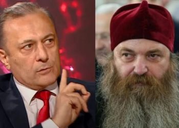 „გამოდის წვერგაბურძგნილი იაკობი, მხედრიონელი, სუფთა კრიმინალი, საქმეს გვირჩევს და გეოპოლიტიკურ ლექციებს გვიკითხავს“ – შალვა ნათელაშვილი